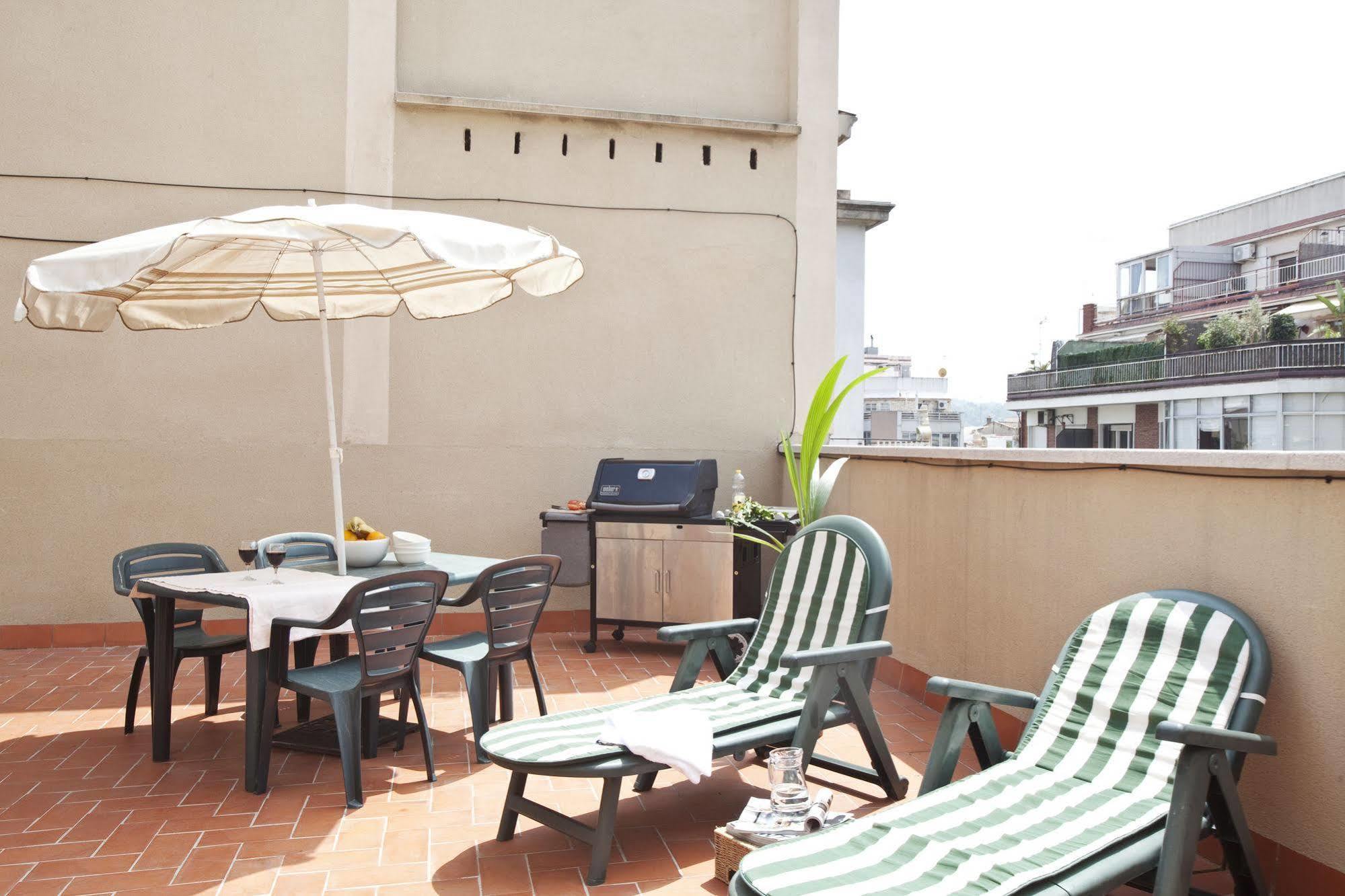 AinB Eixample - Entença Apartments Barcelona Exterior foto
